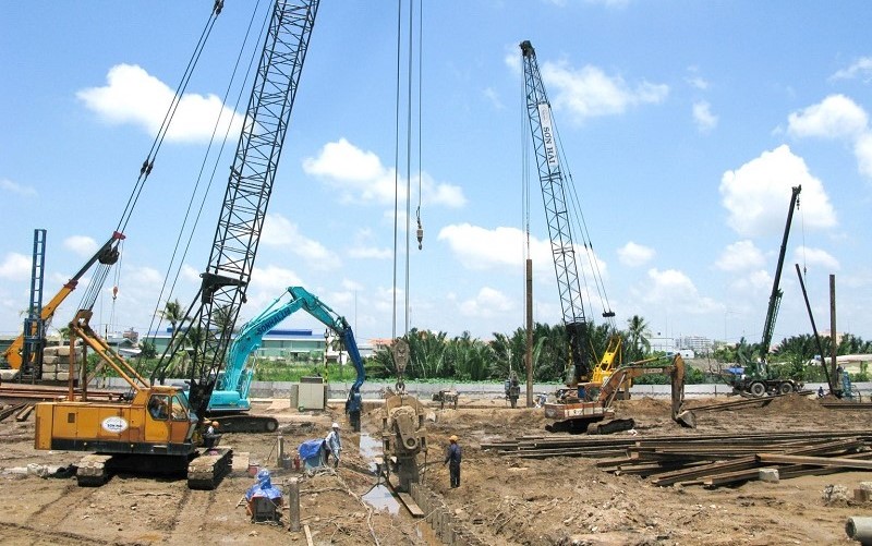 ÉP CỪ LARSEN BẰNG ROBOT